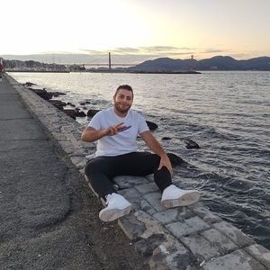 Meet your Posher, Camilo